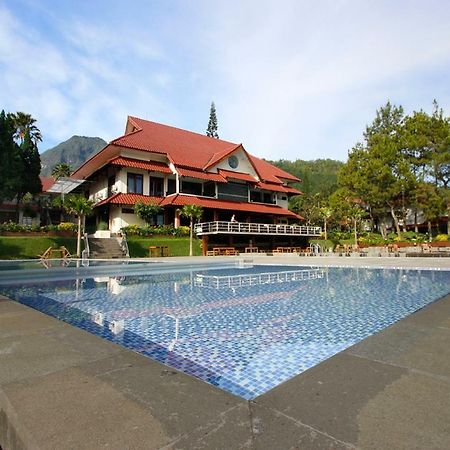 מאלאנג Kusuma Agrowisata Resort & Convention מראה חיצוני תמונה