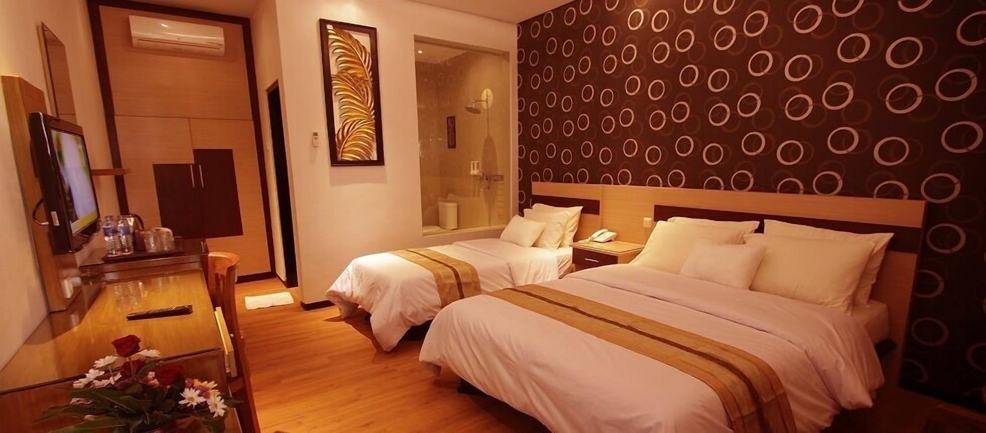 מאלאנג Kusuma Agrowisata Resort & Convention מראה חיצוני תמונה