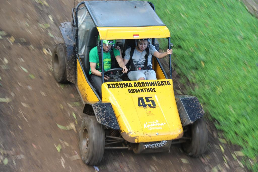 מאלאנג Kusuma Agrowisata Resort & Convention מראה חיצוני תמונה