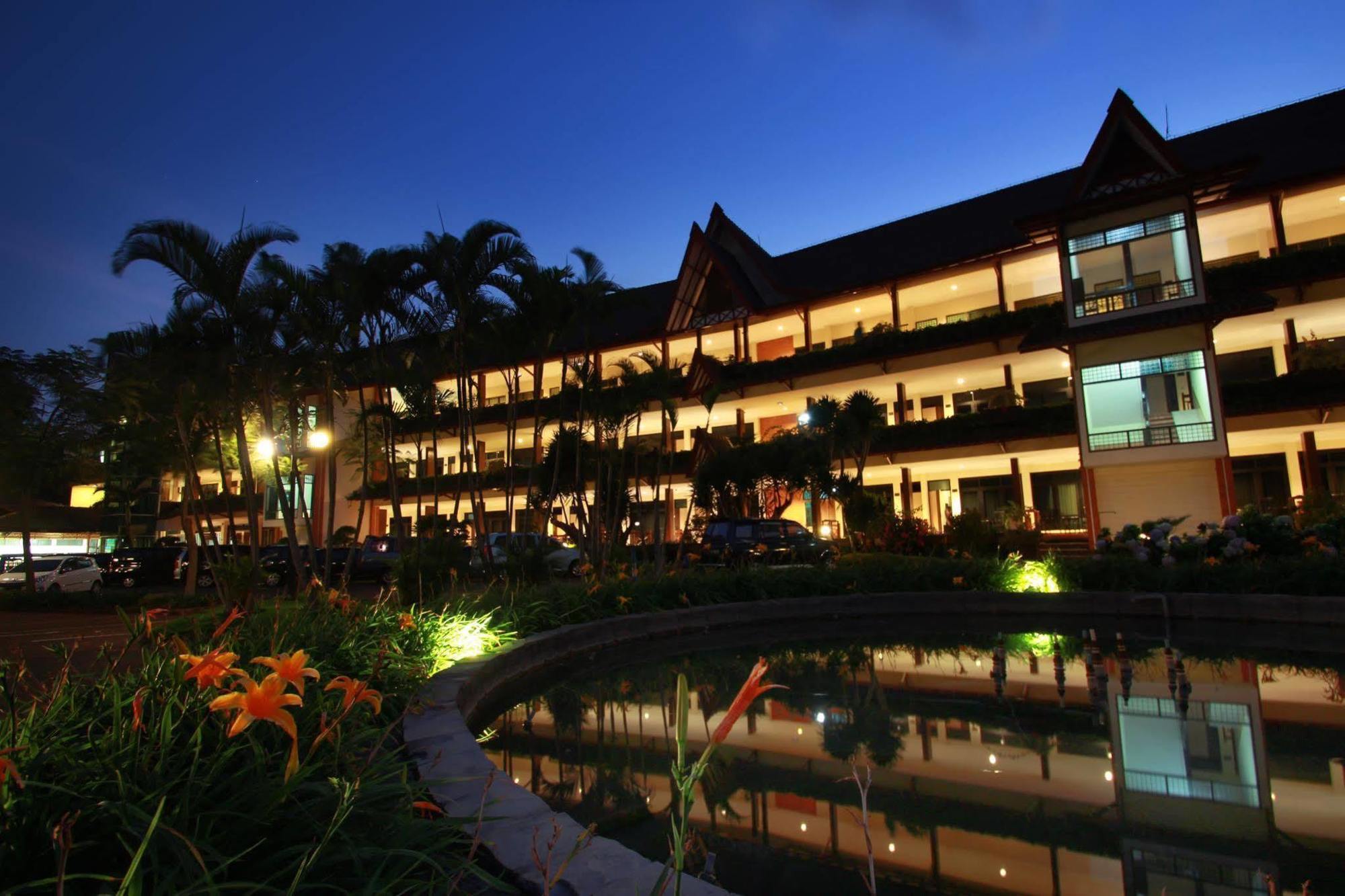 מאלאנג Kusuma Agrowisata Resort & Convention מראה חיצוני תמונה