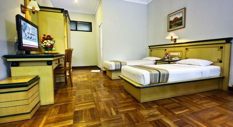 מאלאנג Kusuma Agrowisata Resort & Convention מראה חיצוני תמונה